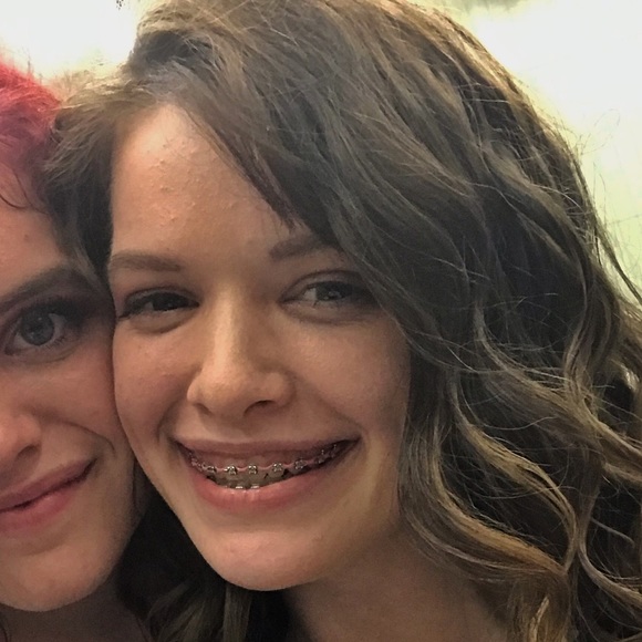 Meet your Posher, Natalie - Picture 1 of 1